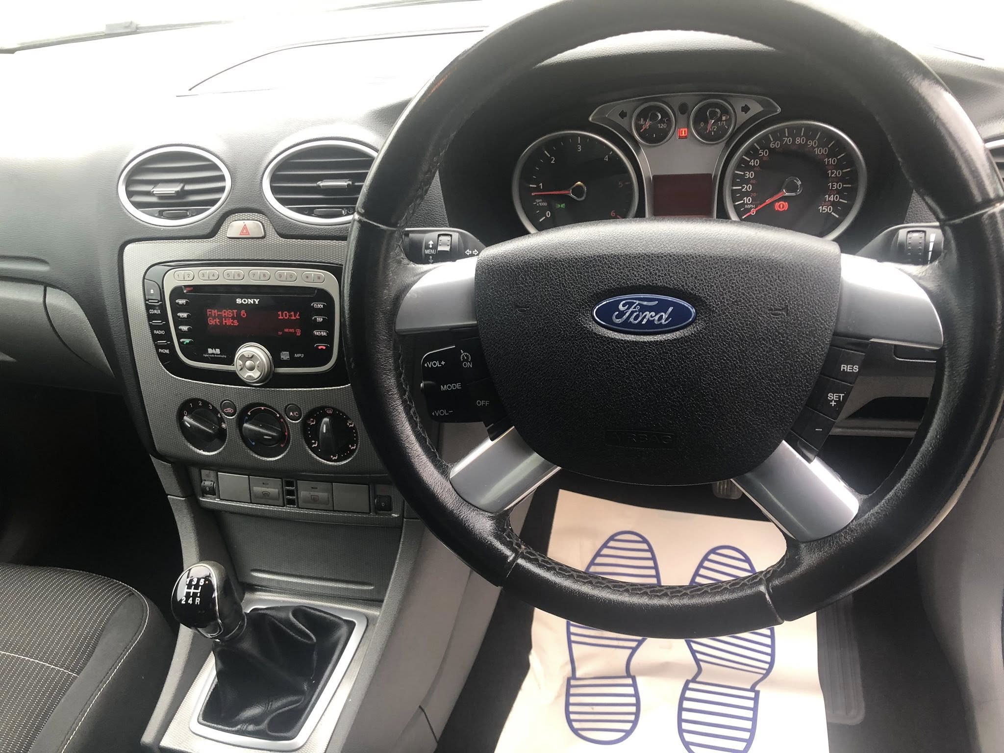 
								FORD FOCUS TITANIUM TDCI full									